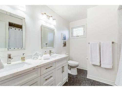 5014 Brady Avenue, Burlington, ON - Indoor Photo Showing Bathroom