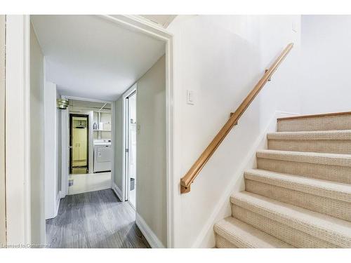 5014 Brady Avenue, Burlington, ON - Indoor Photo Showing Other Room