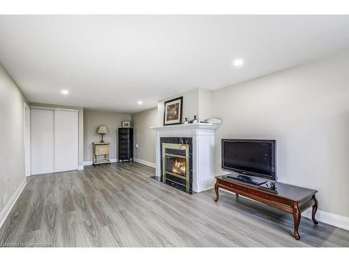 5014 Brady Avenue, Burlington, ON - Indoor With Fireplace