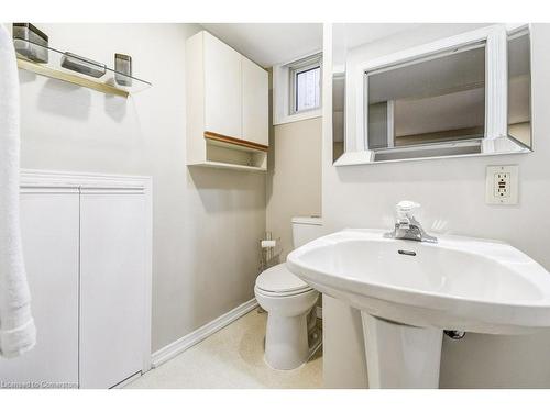 5014 Brady Avenue, Burlington, ON - Indoor Photo Showing Bathroom