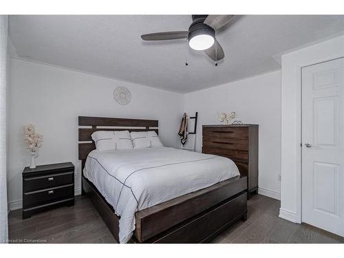 2-55 Blandford Street, Woodstock, ON - Indoor Photo Showing Bedroom