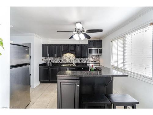 2-55 Blandford Street, Woodstock, ON - Indoor Photo Showing Kitchen With Upgraded Kitchen