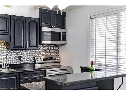 2-55 Blandford Street, Woodstock, ON - Indoor Photo Showing Kitchen With Upgraded Kitchen