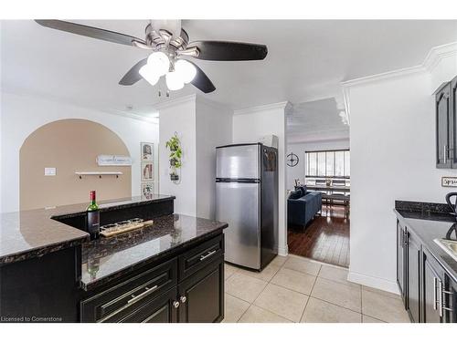 2-55 Blandford Street, Woodstock, ON - Indoor Photo Showing Kitchen