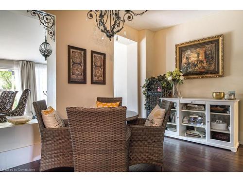 485 Catharine Street N, Hamilton, ON - Indoor Photo Showing Living Room