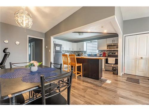 45 Woodland Drive, Welland, ON - Indoor Photo Showing Dining Room