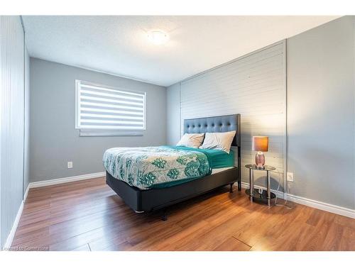 45 Woodland Drive, Welland, ON - Indoor Photo Showing Bedroom