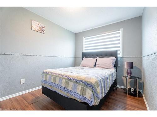 45 Woodland Drive, Welland, ON - Indoor Photo Showing Bedroom