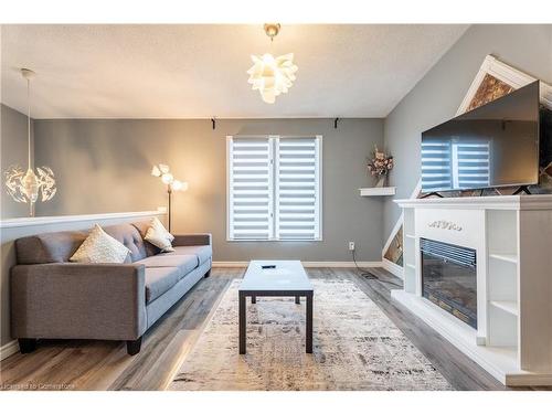 45 Woodland Drive, Welland, ON - Indoor Photo Showing Living Room With Fireplace