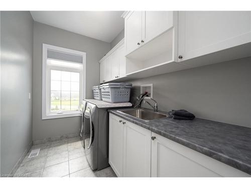 100 Chesswood Trail, Flamborough, ON - Indoor Photo Showing Laundry Room