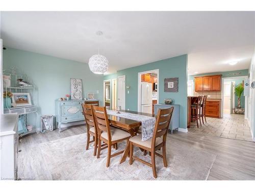 39 Spitfire Drive, Mount Hope, ON - Indoor Photo Showing Dining Room