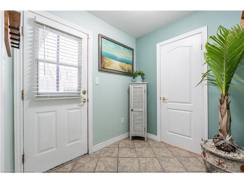 39 Spitfire Drive, Mount Hope, ON - Indoor Photo Showing Other Room