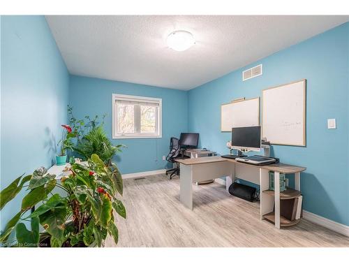 39 Spitfire Drive, Mount Hope, ON - Indoor Photo Showing Office