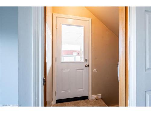 47 Bobolink Road, Hamilton, ON - Indoor Photo Showing Other Room