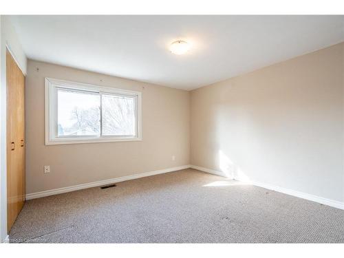 47 Bobolink Road, Hamilton, ON - Indoor Photo Showing Other Room