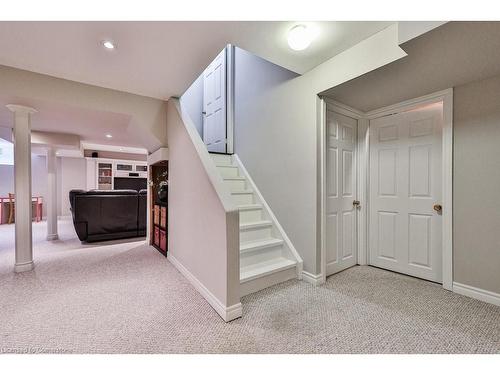 2514 Nicklaus Court, Burlington, ON - Indoor Photo Showing Other Room