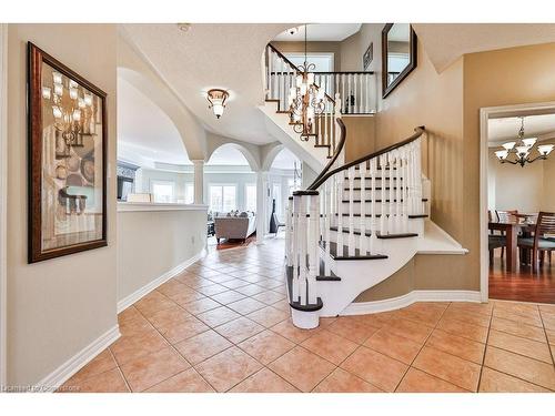 2514 Nicklaus Court, Burlington, ON - Indoor Photo Showing Other Room