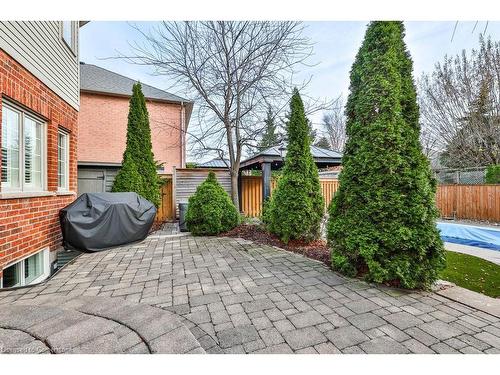 2514 Nicklaus Court, Burlington, ON - Outdoor