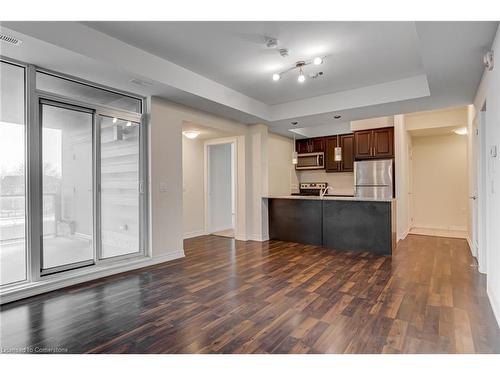 206-2393 Bronte Road, Oakville, ON - Indoor Photo Showing Kitchen