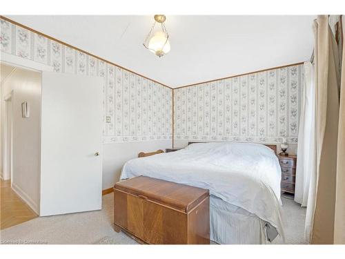 528 Hughson Street N, Hamilton, ON - Indoor Photo Showing Bedroom