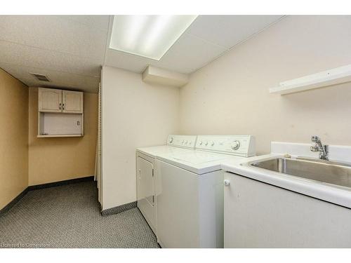 83-3333 New Street, Burlington, ON - Indoor Photo Showing Laundry Room