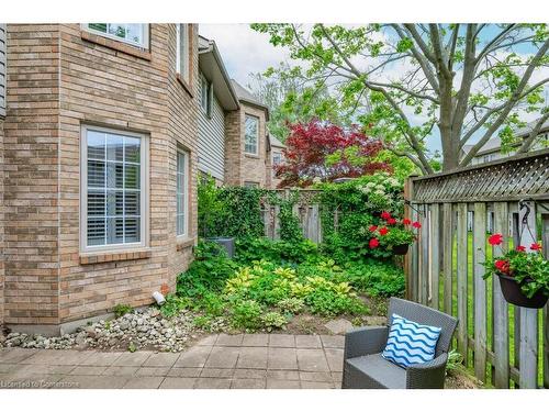 83-3333 New Street, Burlington, ON - Outdoor