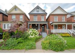 226 Balsam Avenue S Hamilton, ON L8M 3C1