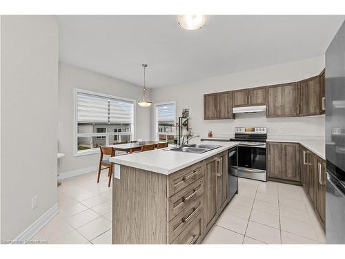 895 Burwell Street, Fort Erie, ON - Indoor Photo Showing Kitchen With Stainless Steel Kitchen With Double Sink With Upgraded Kitchen