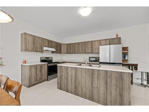 895 Burwell Street, Fort Erie, ON - Indoor Photo Showing Kitchen With Double Sink