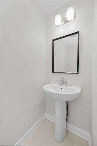 895 Burwell Street, Fort Erie, ON - Indoor Photo Showing Bathroom