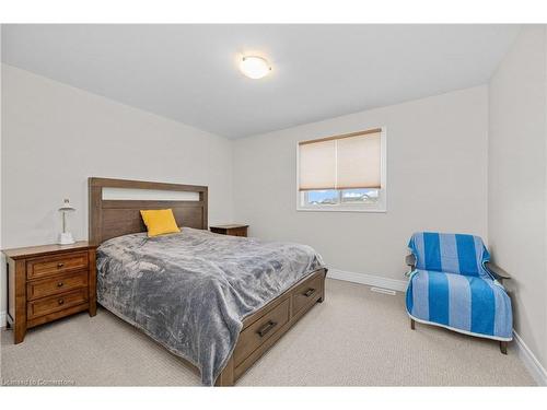 895 Burwell Street, Fort Erie, ON - Indoor Photo Showing Bedroom