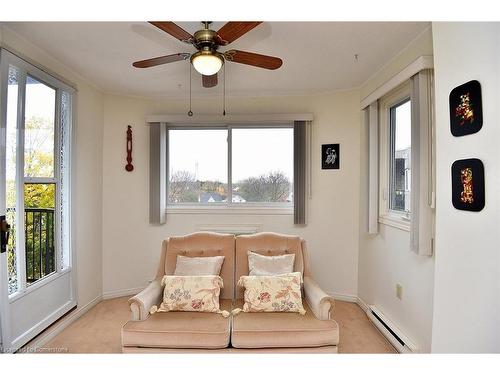 402-10 John Street, Grimsby, ON - Indoor Photo Showing Bedroom