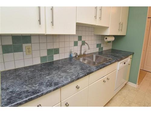 402-10 John Street, Grimsby, ON - Indoor Photo Showing Kitchen With Double Sink