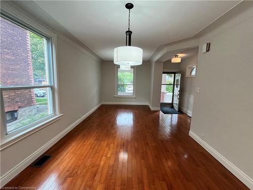 146 Cumberland Avenue, Hamilton, ON - Indoor Photo Showing Other Room