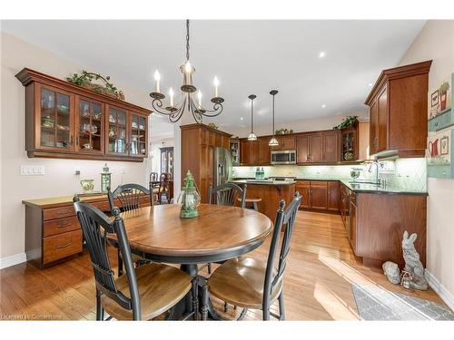 35 Oldmill Road, Ancaster, ON - Indoor Photo Showing Dining Room