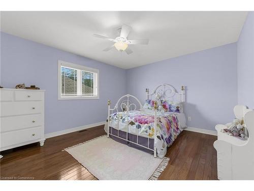 35 Oldmill Road, Ancaster, ON - Indoor Photo Showing Bedroom