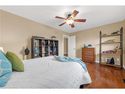 35 Oldmill Road, Ancaster, ON - Indoor Photo Showing Bedroom