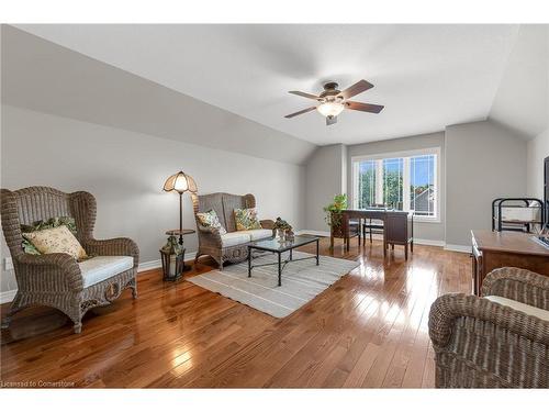 35 Oldmill Road, Ancaster, ON - Indoor Photo Showing Living Room