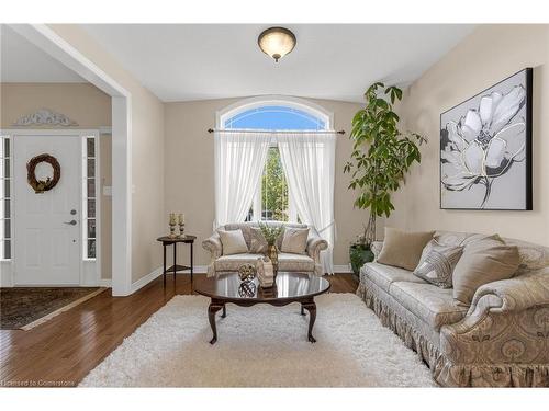 35 Oldmill Road, Ancaster, ON - Indoor Photo Showing Living Room