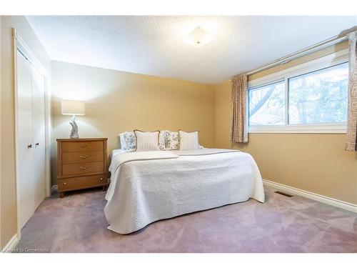 3 San Paulo Drive, Hamilton, ON - Indoor Photo Showing Bedroom