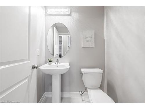 51 Narbonne Crescent, Stoney Creek, ON - Indoor Photo Showing Bathroom