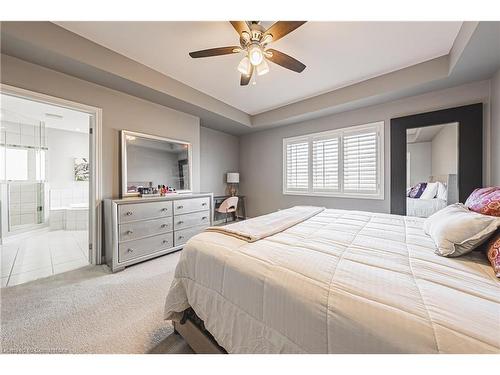 51 Narbonne Crescent, Stoney Creek, ON - Indoor Photo Showing Bedroom