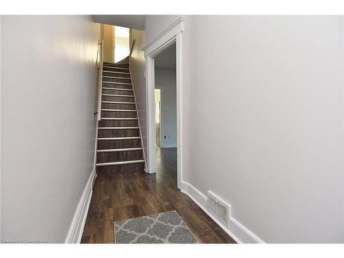 154 Park Street N, Hamilton, ON - Indoor Photo Showing Other Room