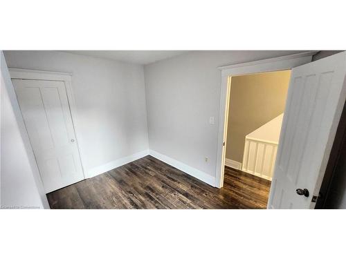 154 Park Street N, Hamilton, ON - Indoor Photo Showing Other Room