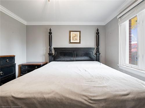 1020 Henley Road, Mississauga, ON - Indoor Photo Showing Bedroom