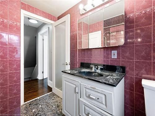 1020 Henley Road, Mississauga, ON - Indoor Photo Showing Bathroom