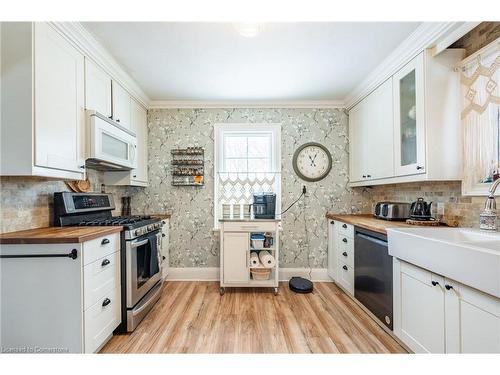 529 Forks Road, Welland, ON - Indoor Photo Showing Kitchen