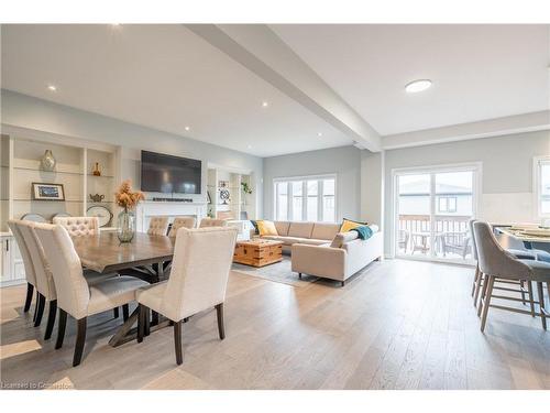 4073 Thomas Street, Beamsville, ON - Indoor Photo Showing Dining Room