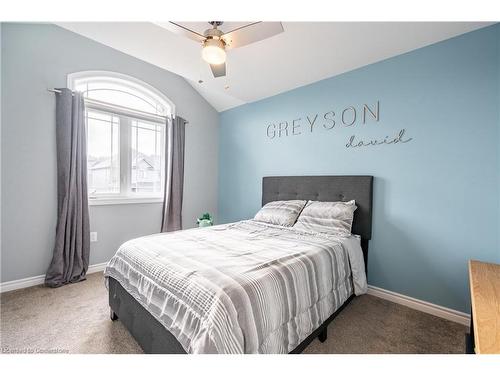 4073 Thomas Street, Beamsville, ON - Indoor Photo Showing Bedroom