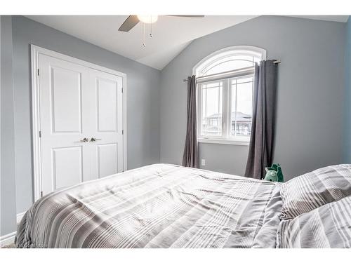 4073 Thomas Street, Beamsville, ON - Indoor Photo Showing Bedroom